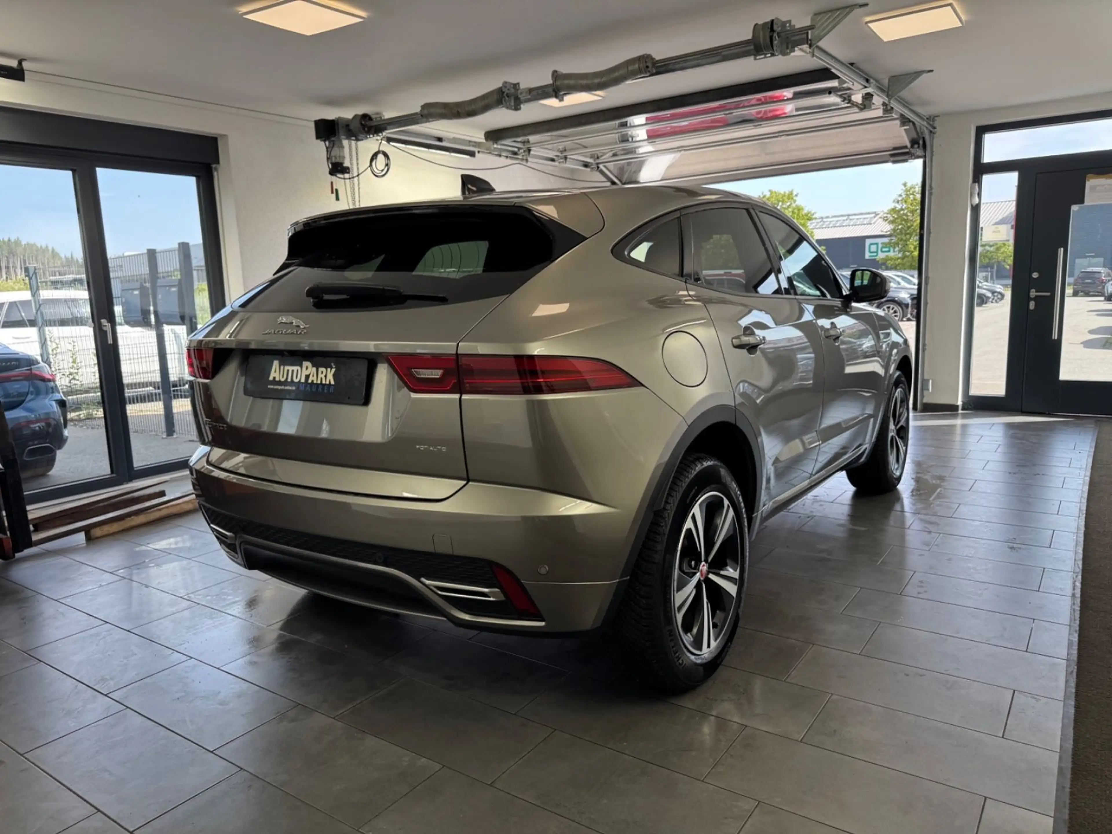 Jaguar E-Pace E-PACE R-Dynamic S AWD*Leder*Memory*HU Neu*ACC — photo 6