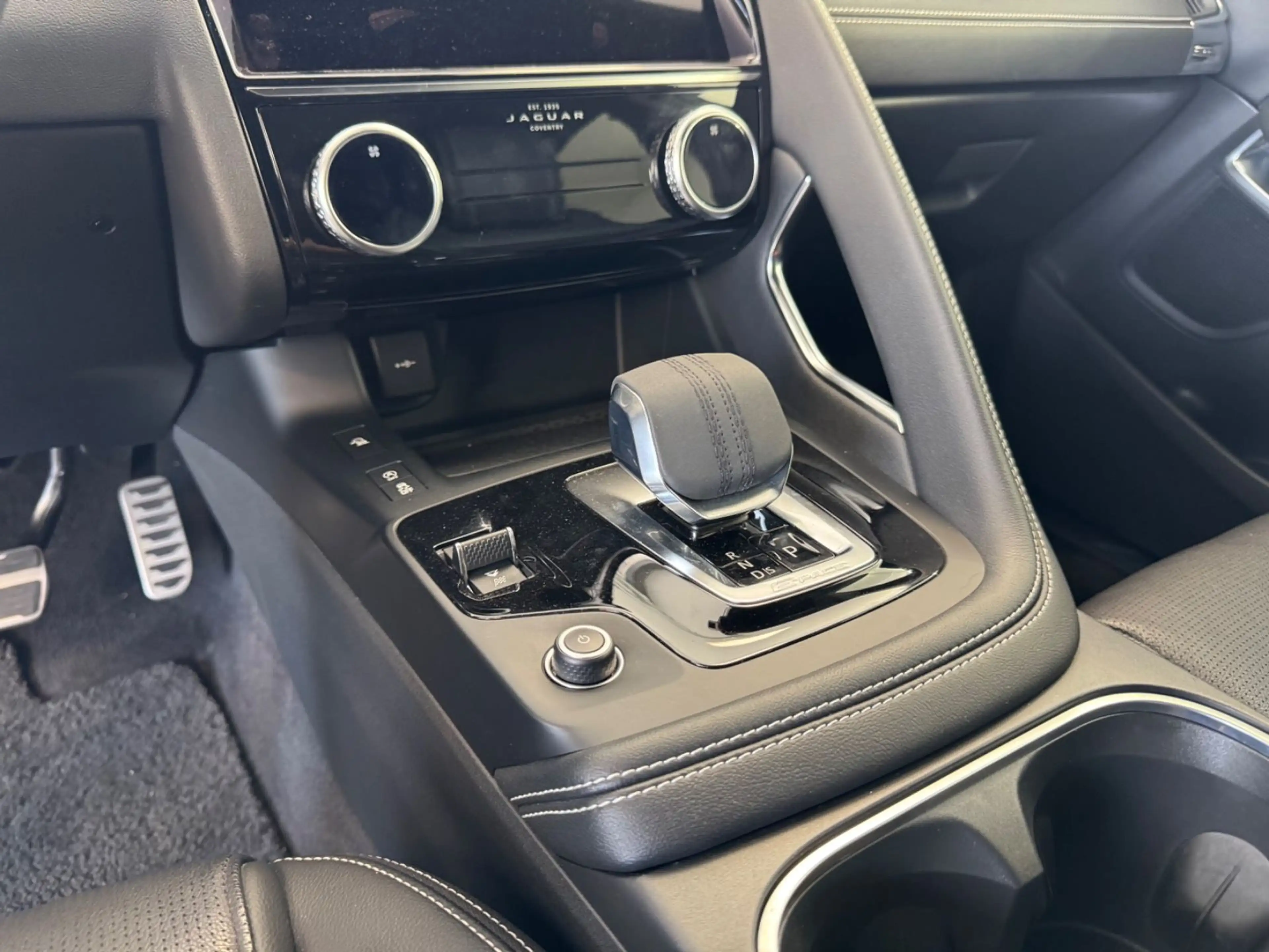Jaguar E-Pace E-PACE R-Dynamic S AWD*Leder*Memory*HU Neu*ACC — photo 14