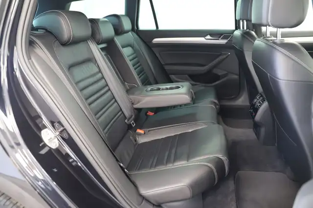 Volkswagen Passat view 12