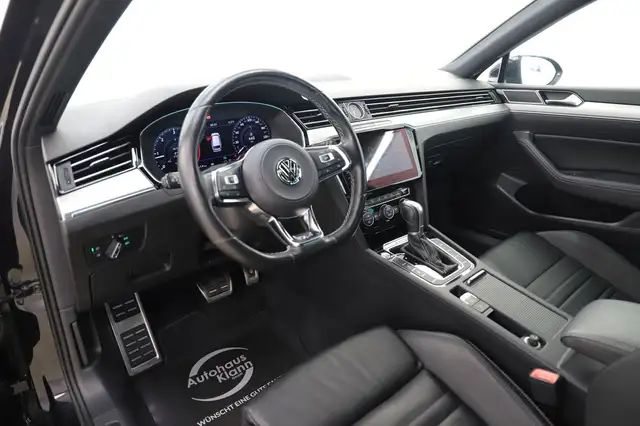 Volkswagen Passat view 13