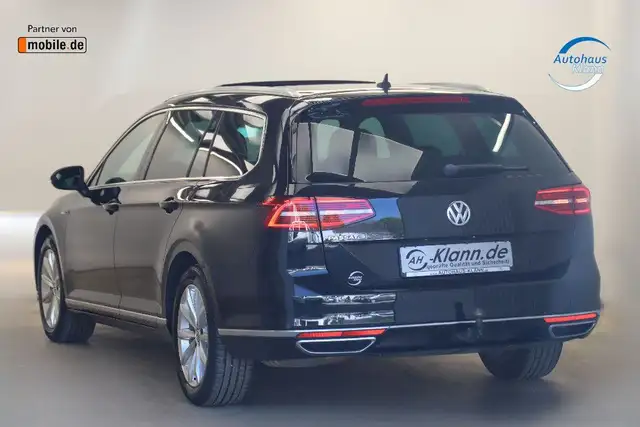 Volkswagen Passat view 6