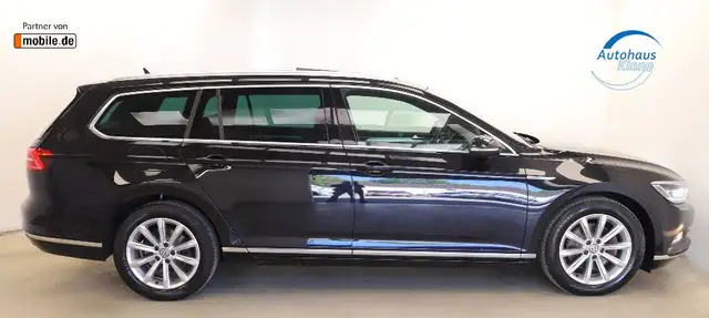 Volkswagen Passat view 5