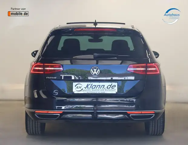 Volkswagen Passat view 7