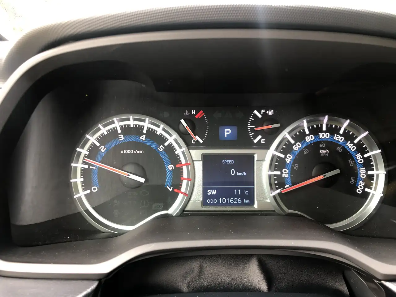 Toyota 4-Runner снимка Toyota 4-Runner