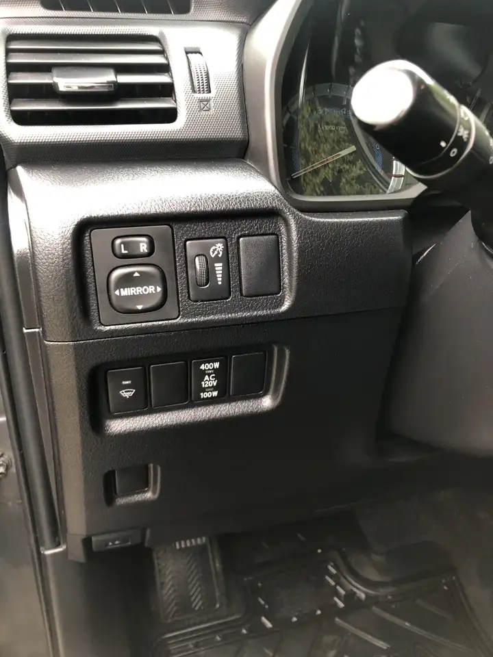 Toyota 4-Runner снимка Toyota 4-Runner