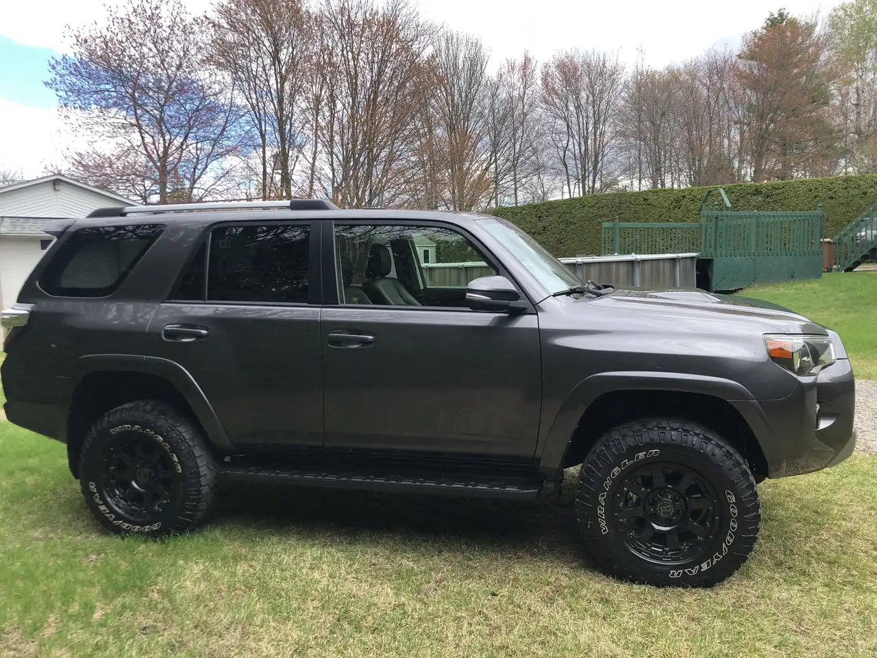 Toyota 4-Runner снимка Toyota 4-Runner