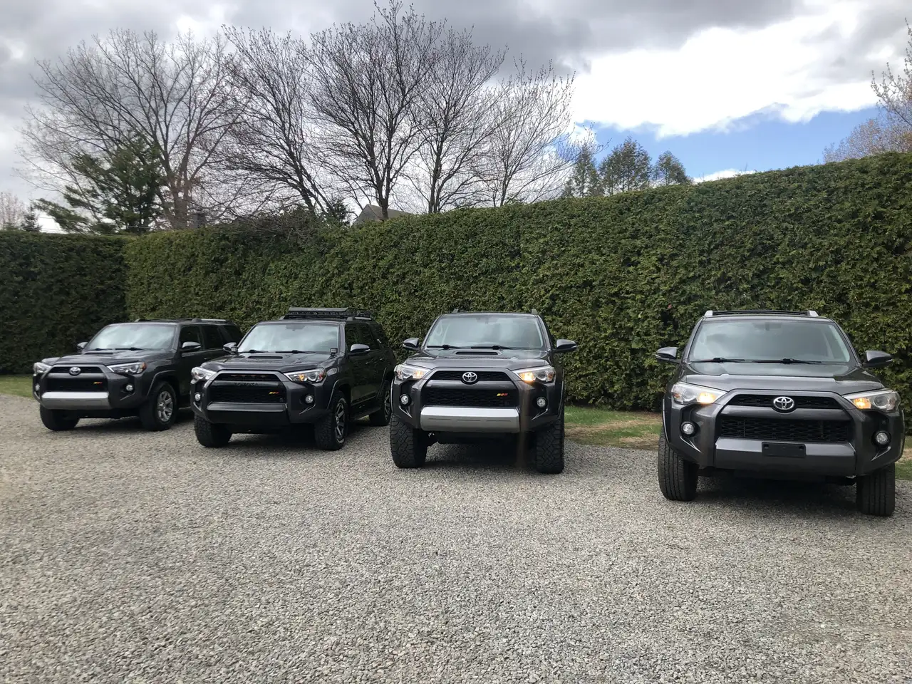 Toyota 4-Runner снимка Toyota 4-Runner