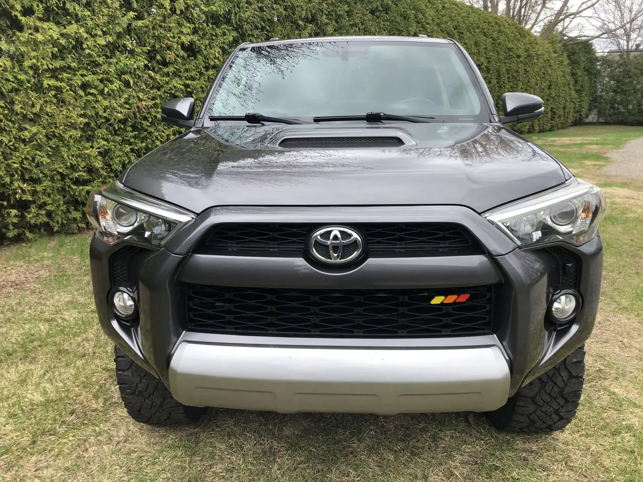 Toyota 4-Runner снимка Toyota 4-Runner