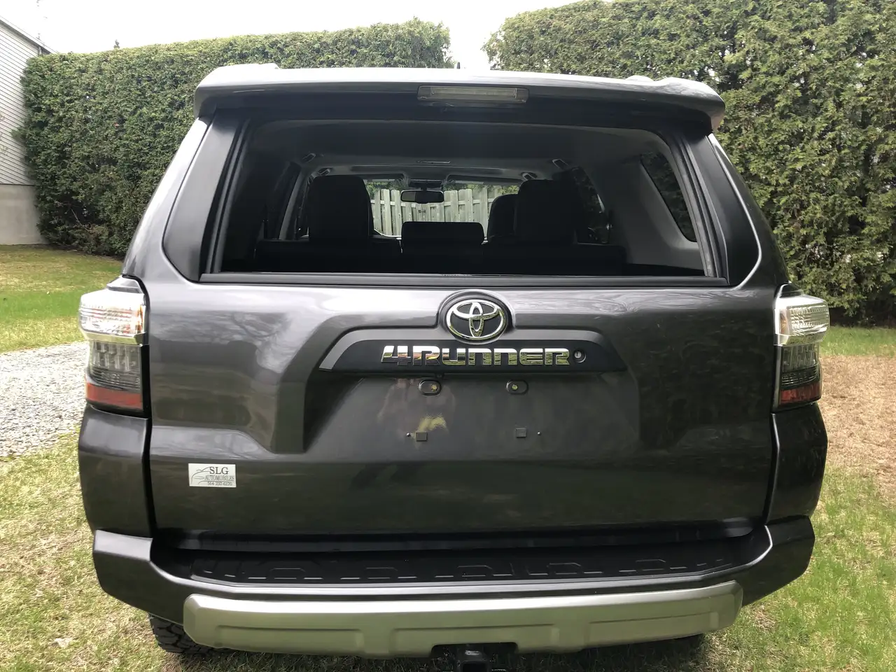 Toyota 4-Runner снимка Toyota 4-Runner