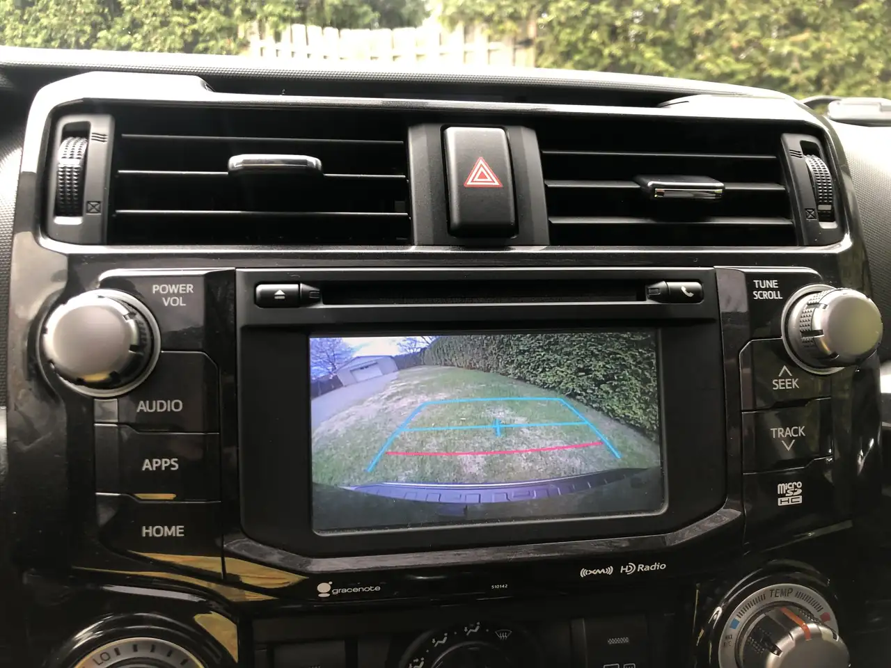 Toyota 4-Runner снимка Toyota 4-Runner