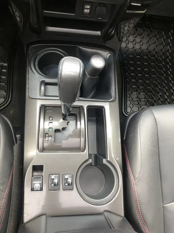 Toyota 4-Runner снимка Toyota 4-Runner