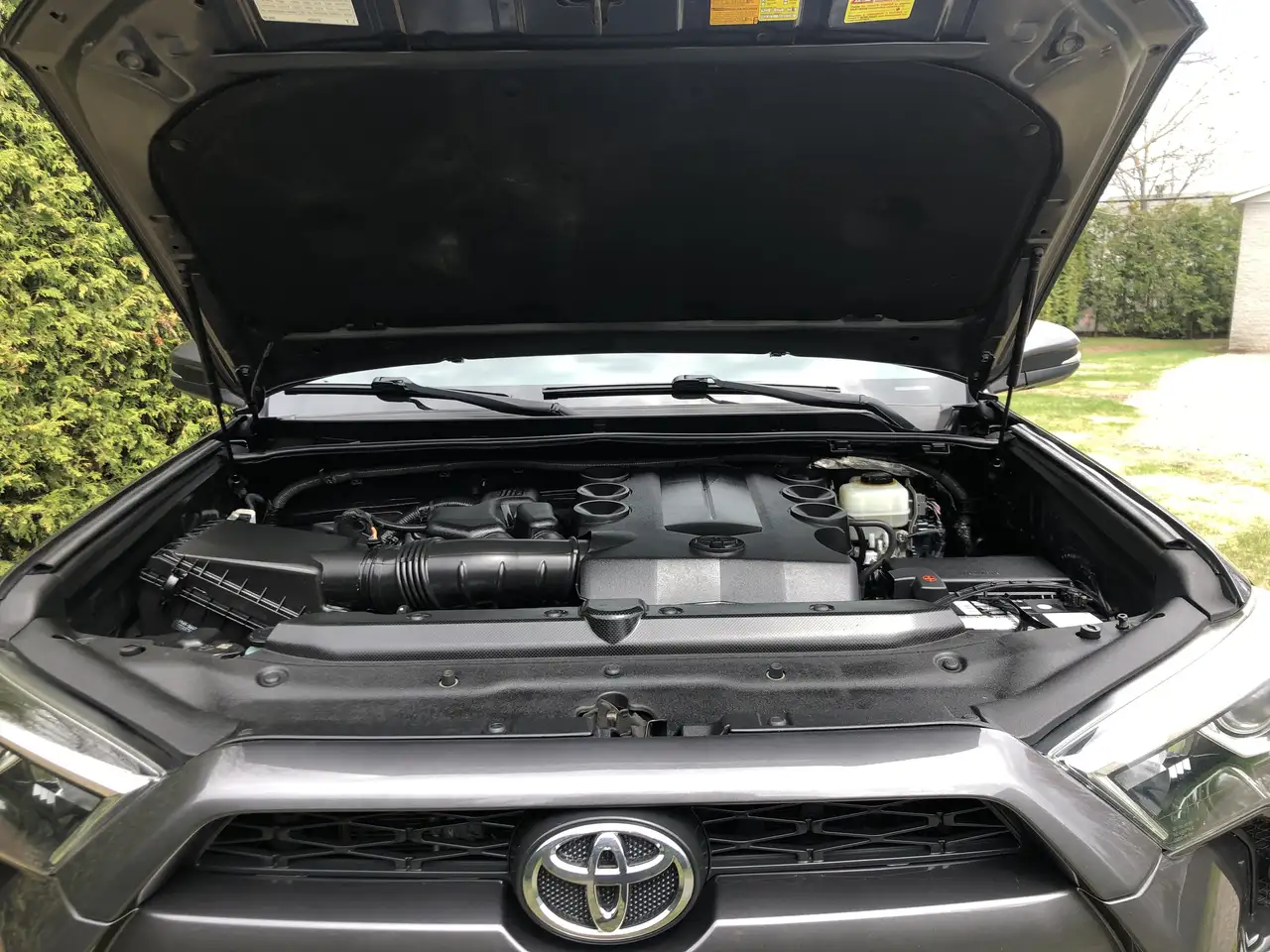 Toyota 4-Runner снимка Toyota 4-Runner