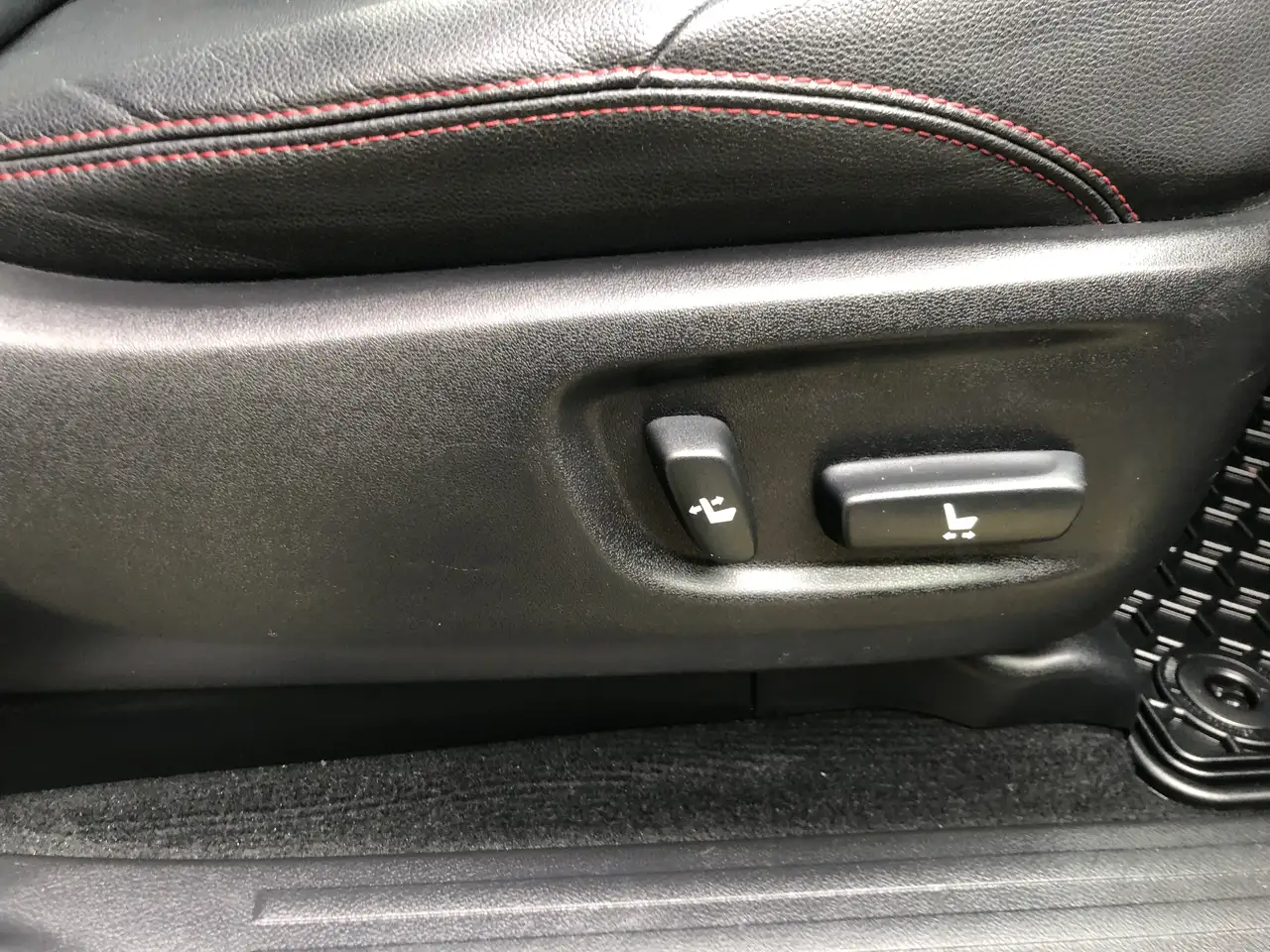 Toyota 4-Runner снимка Toyota 4-Runner
