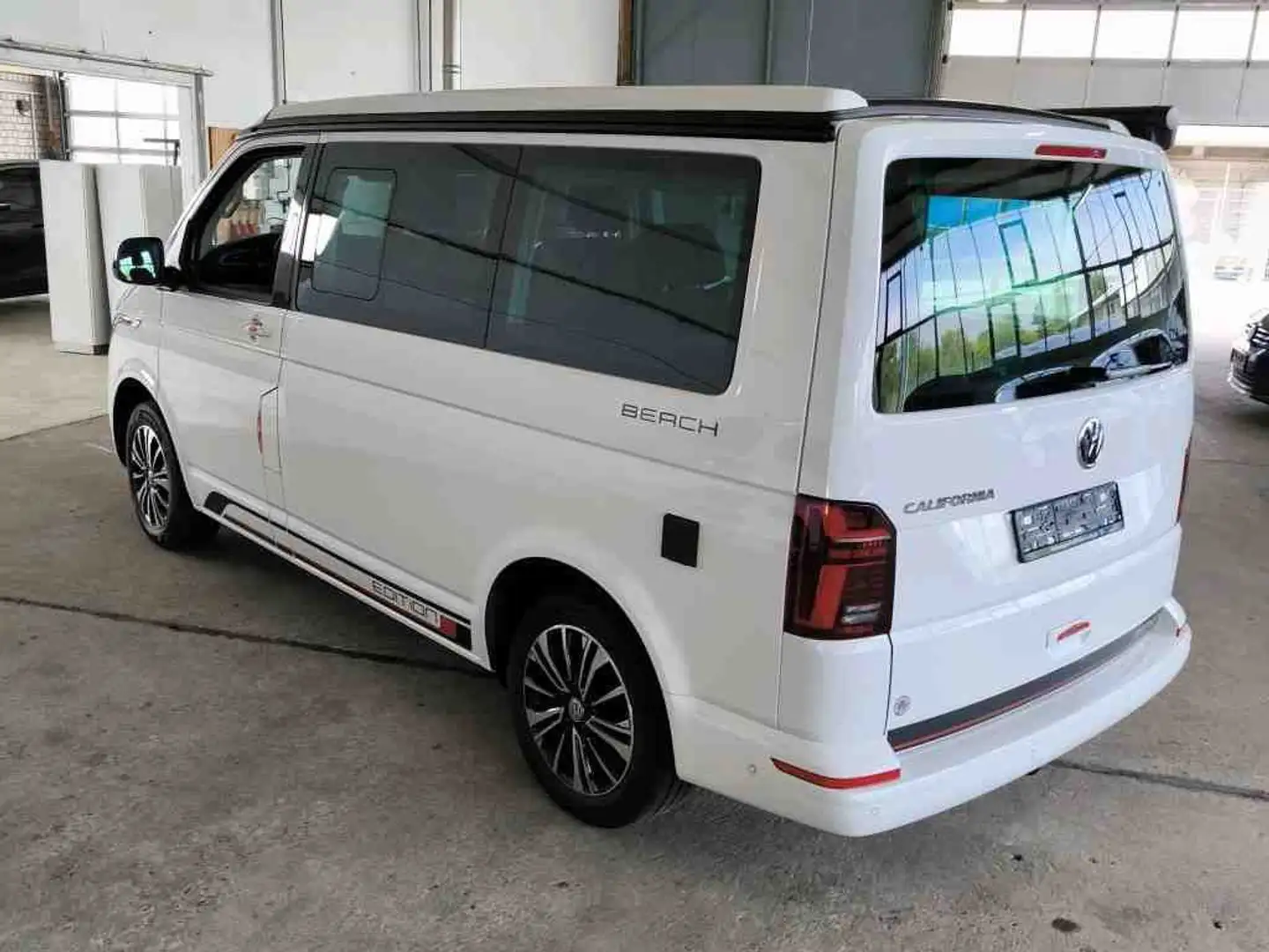 Volkswagen T6 California 2.0 TDI DSG "Beach Edition" Weiß - 2