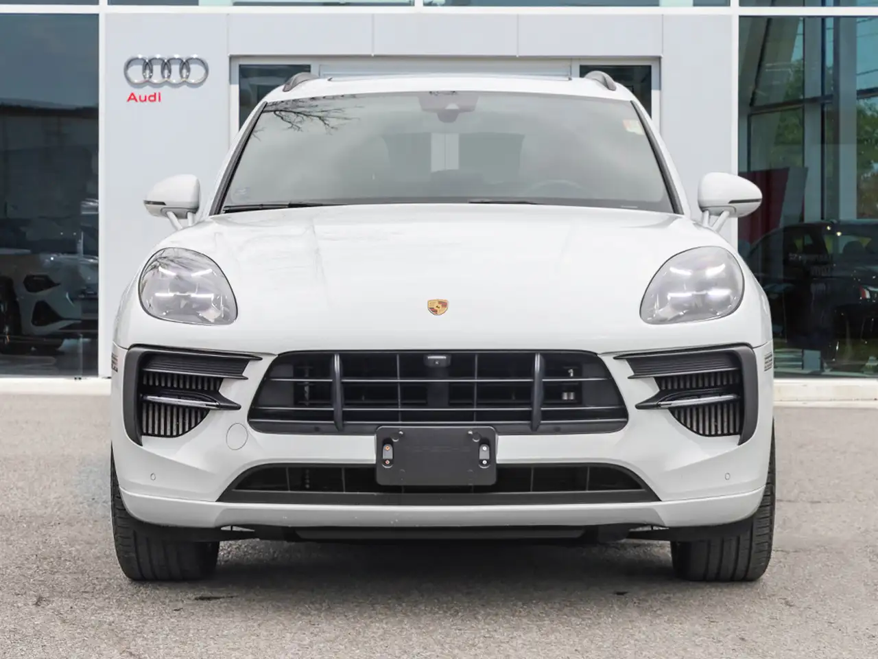 Porsche Macan снимка Porsche Macan