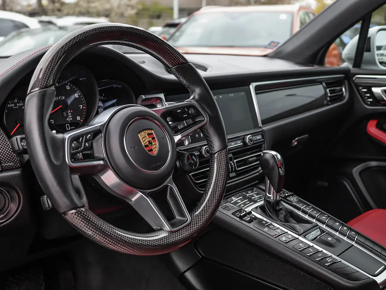 Porsche Macan снимка Porsche Macan