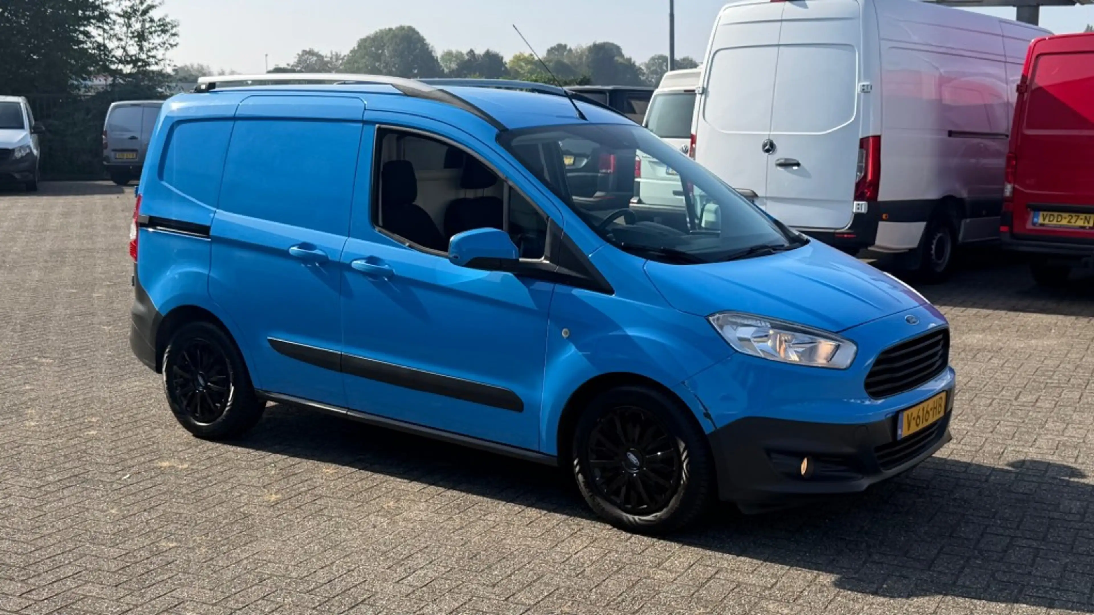 Ford Transit Courier 1.5 TDCI 55KW 75PK EURO 6 AIRCO/ CRUISE CONTROL/ N — photo 3