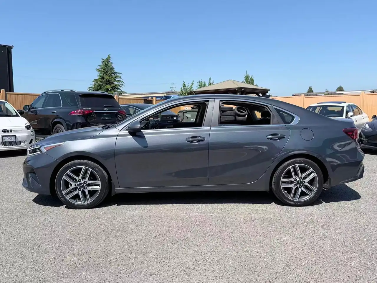 Kia Forte снимка Kia Forte