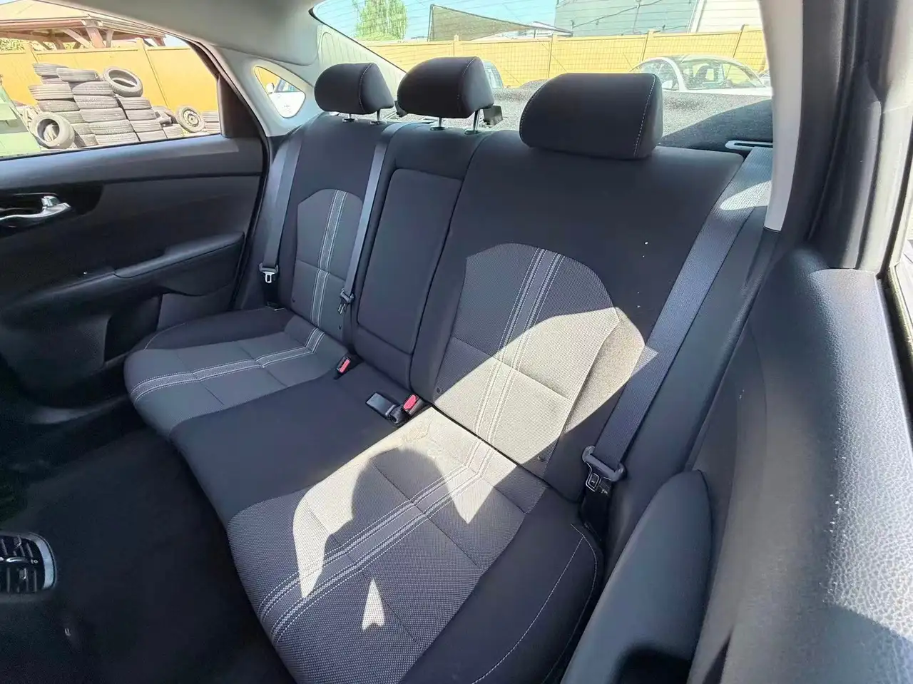 Kia Forte снимка Kia Forte