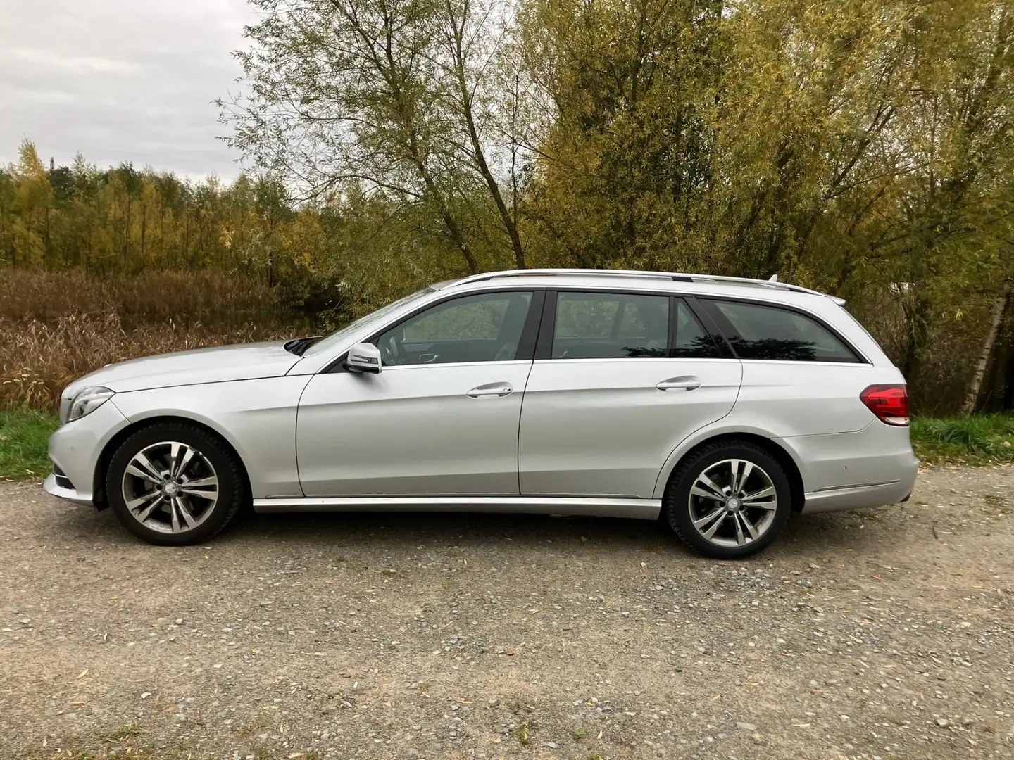 Mercedes-Benz E 350 E 350 T BlueTEC 4Matic 7G-TRONIC Avantg.unfallfrei Silber - 2