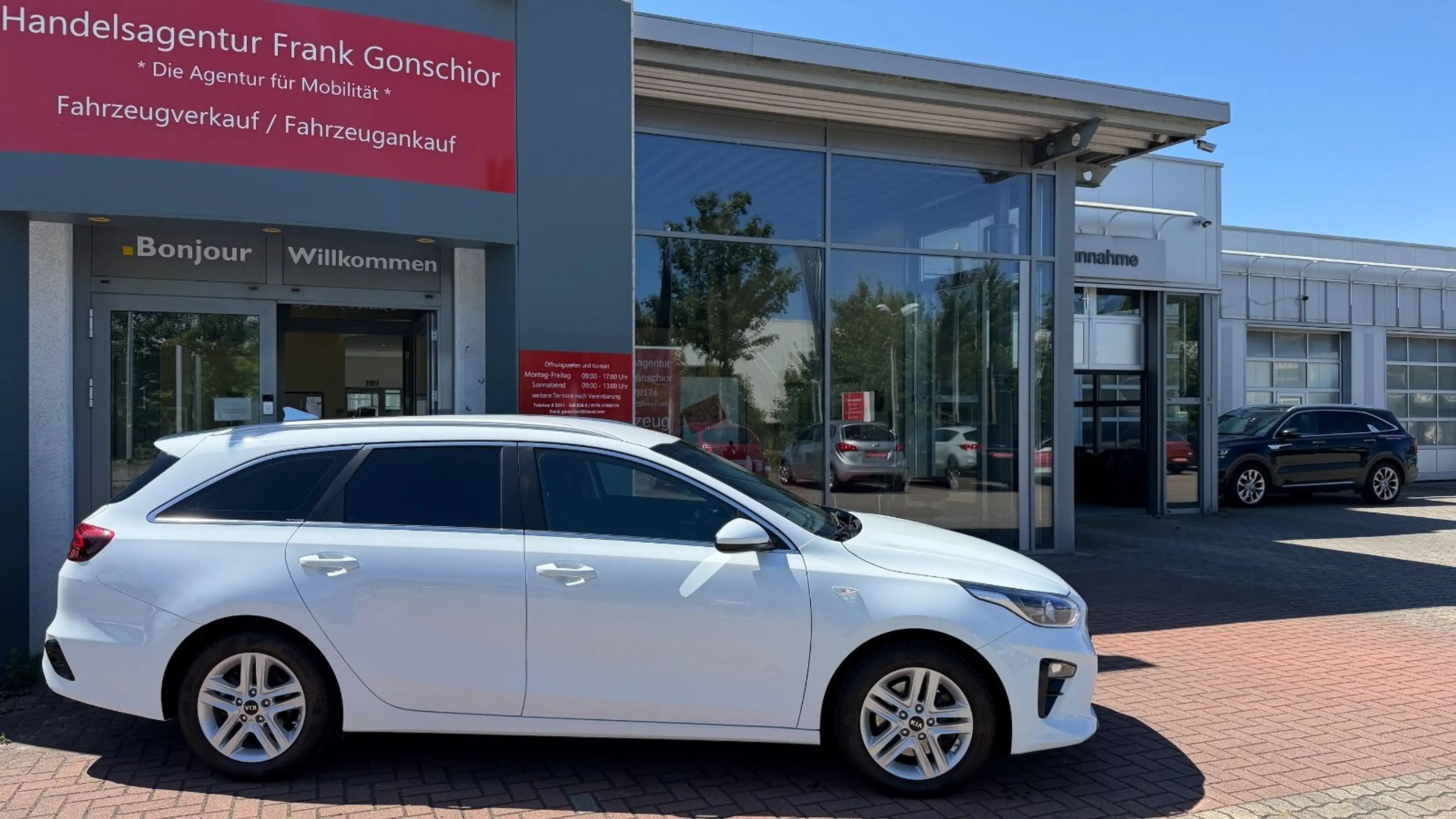 Kia Ceed SW / cee'd SW cee'd 1.4T SW*DSG*NAVI*SH*LRH*RFK*