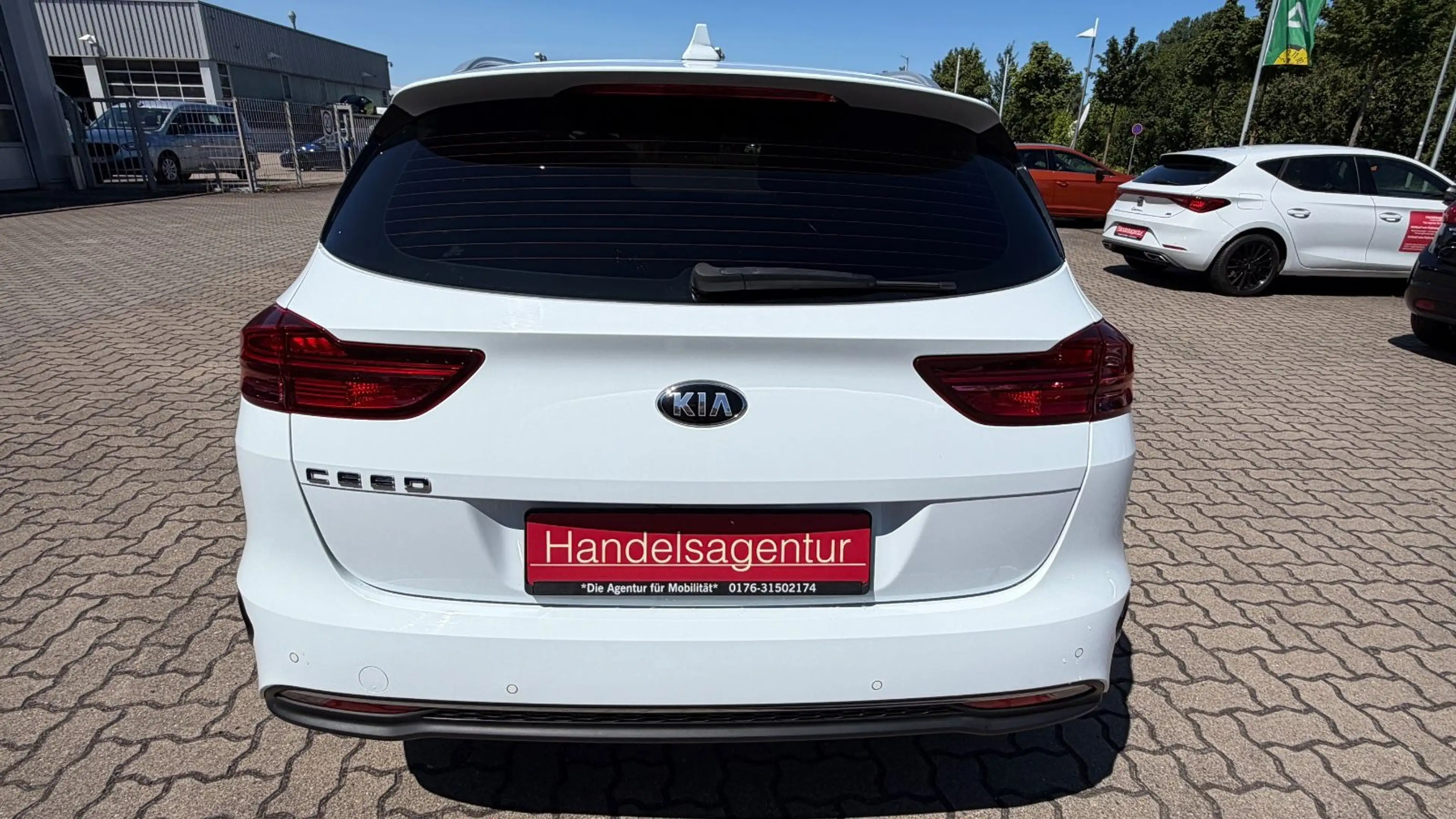 Kia Ceed SW / cee'd SW cee'd 1.4T SW*DSG*NAVI*SH*LRH*RFK* — photo 11