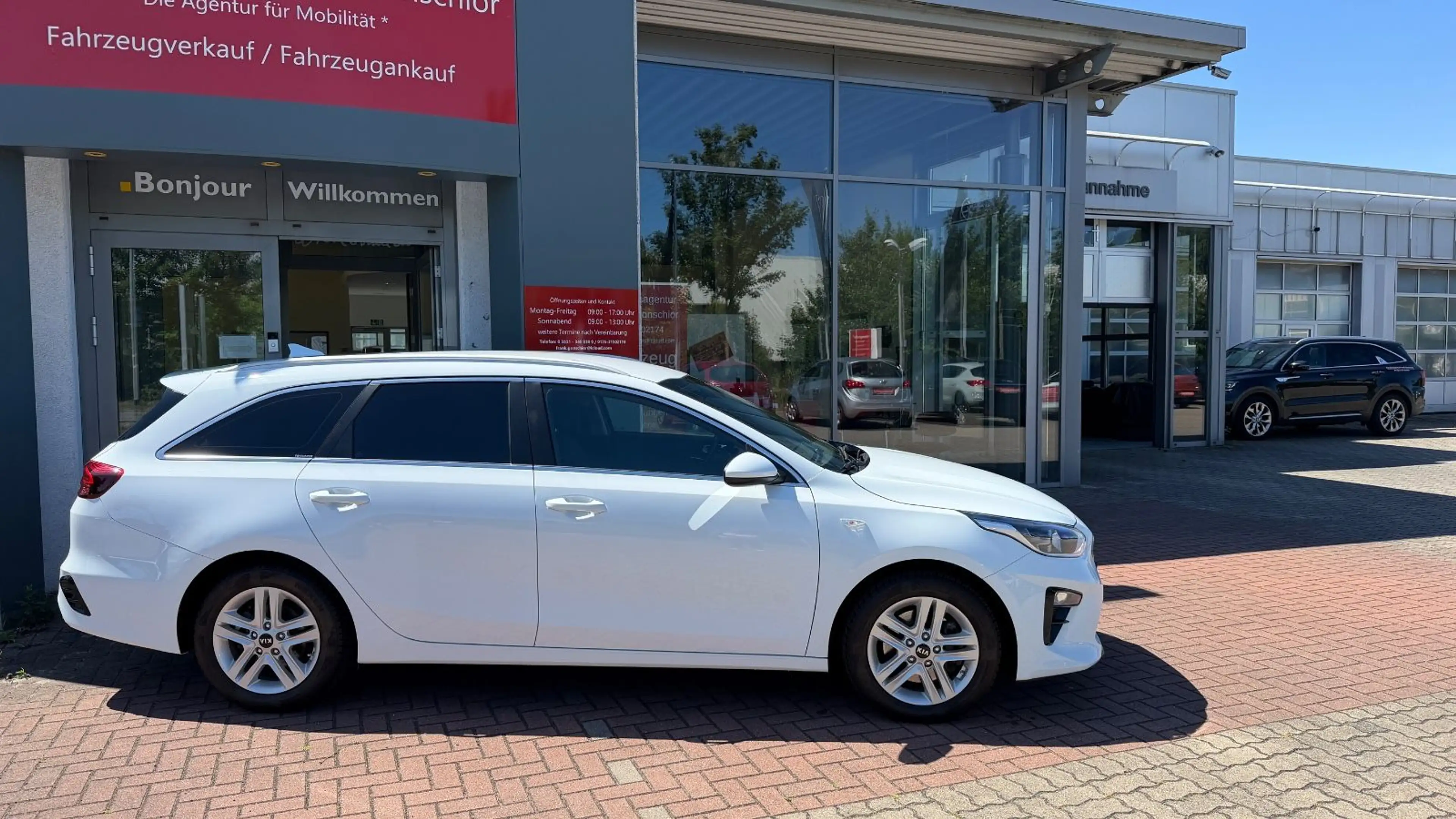 Kia Ceed SW / cee'd SW cee'd 1.4T SW*DSG*NAVI*SH*LRH*RFK* — photo 2
