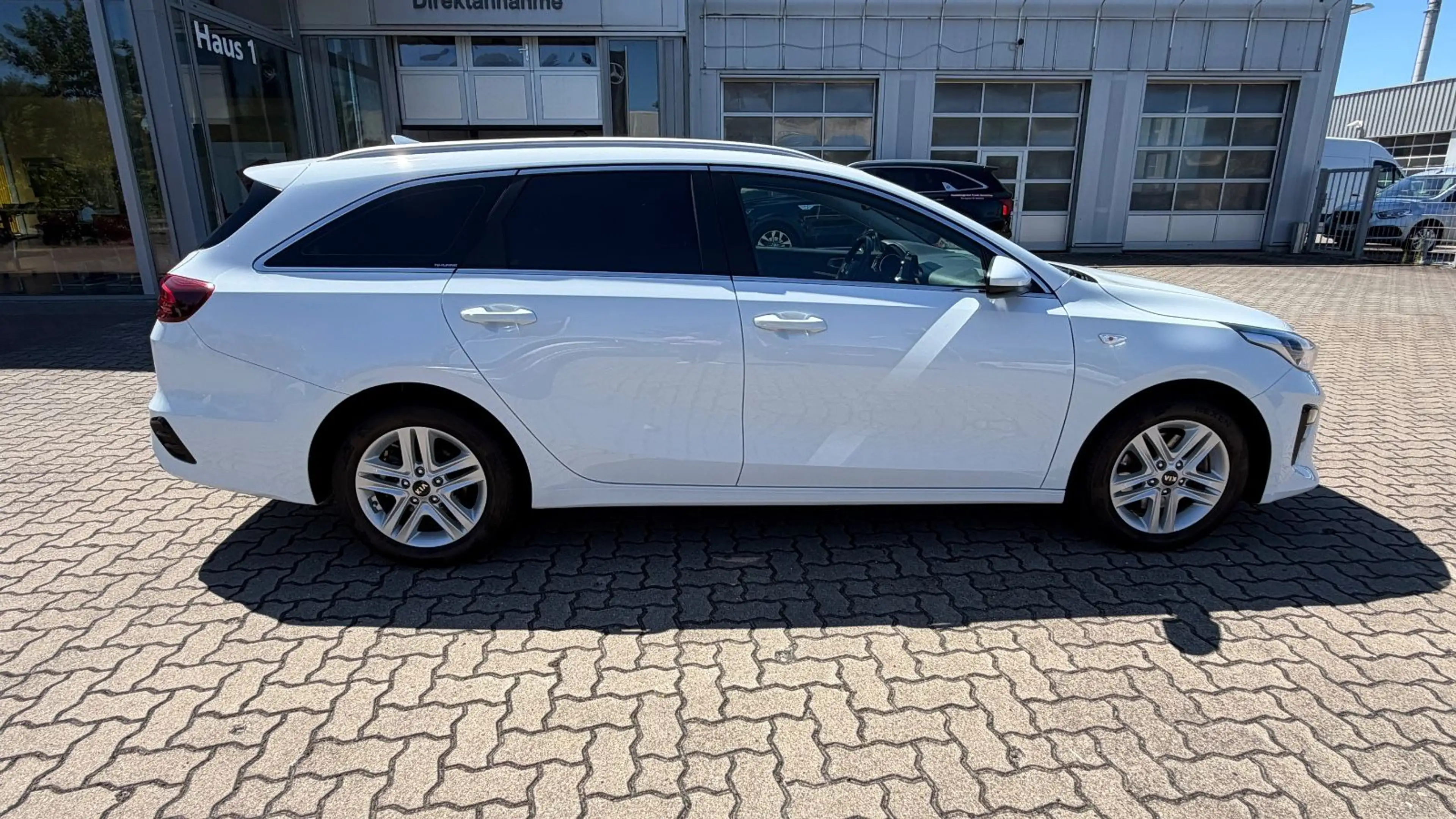Kia Ceed SW / cee'd SW cee'd 1.4T SW*DSG*NAVI*SH*LRH*RFK* — photo 9