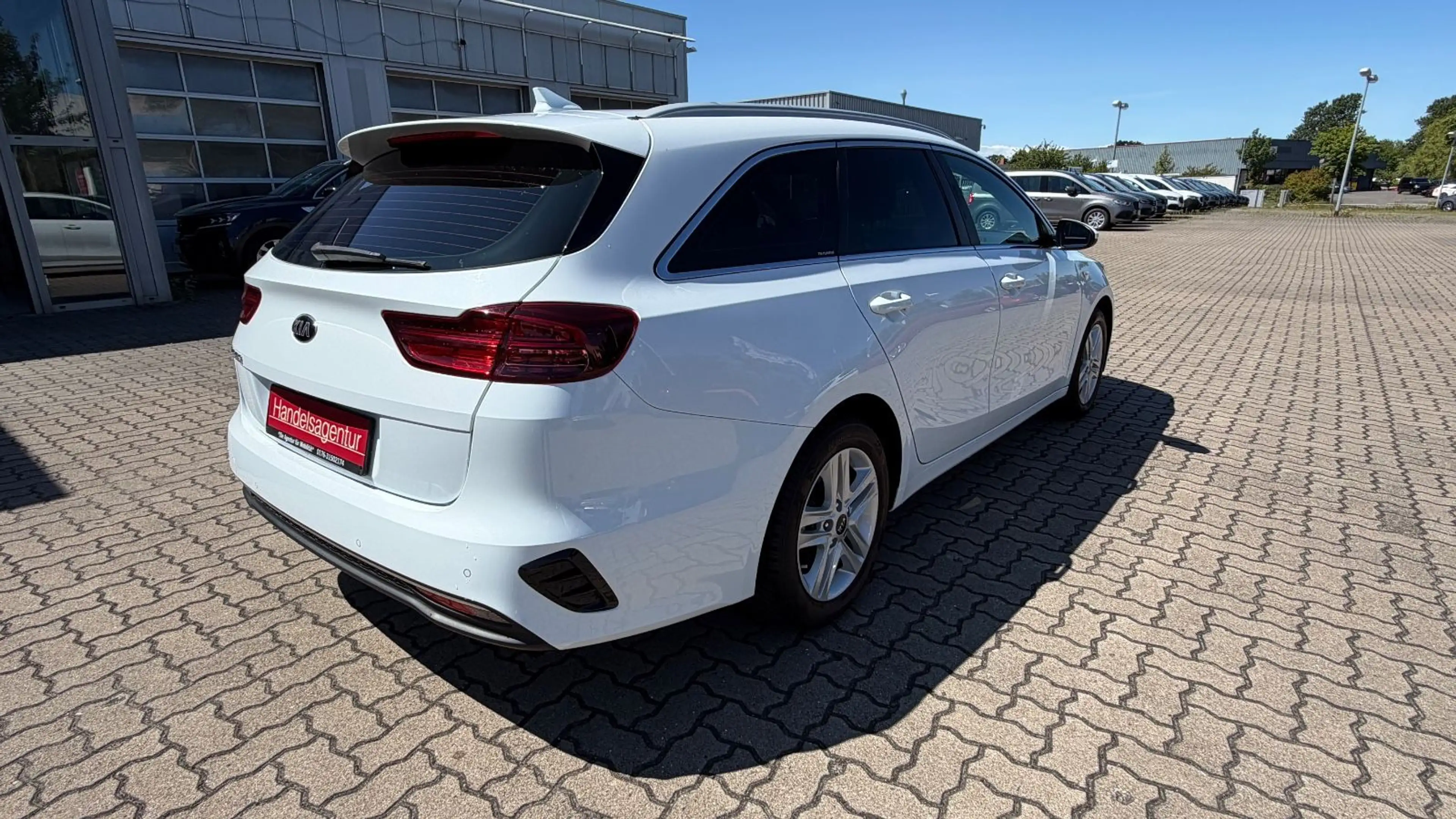 Kia Ceed SW / cee'd SW cee'd 1.4T SW*DSG*NAVI*SH*LRH*RFK* — photo 10