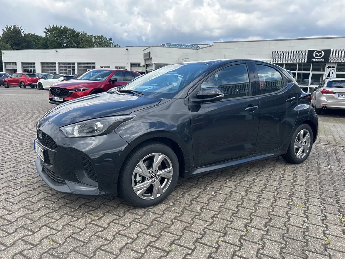 Mazda 2 Hybrid 2024 Exclusive-Line 1.5 VVT-i Schwarz - 1