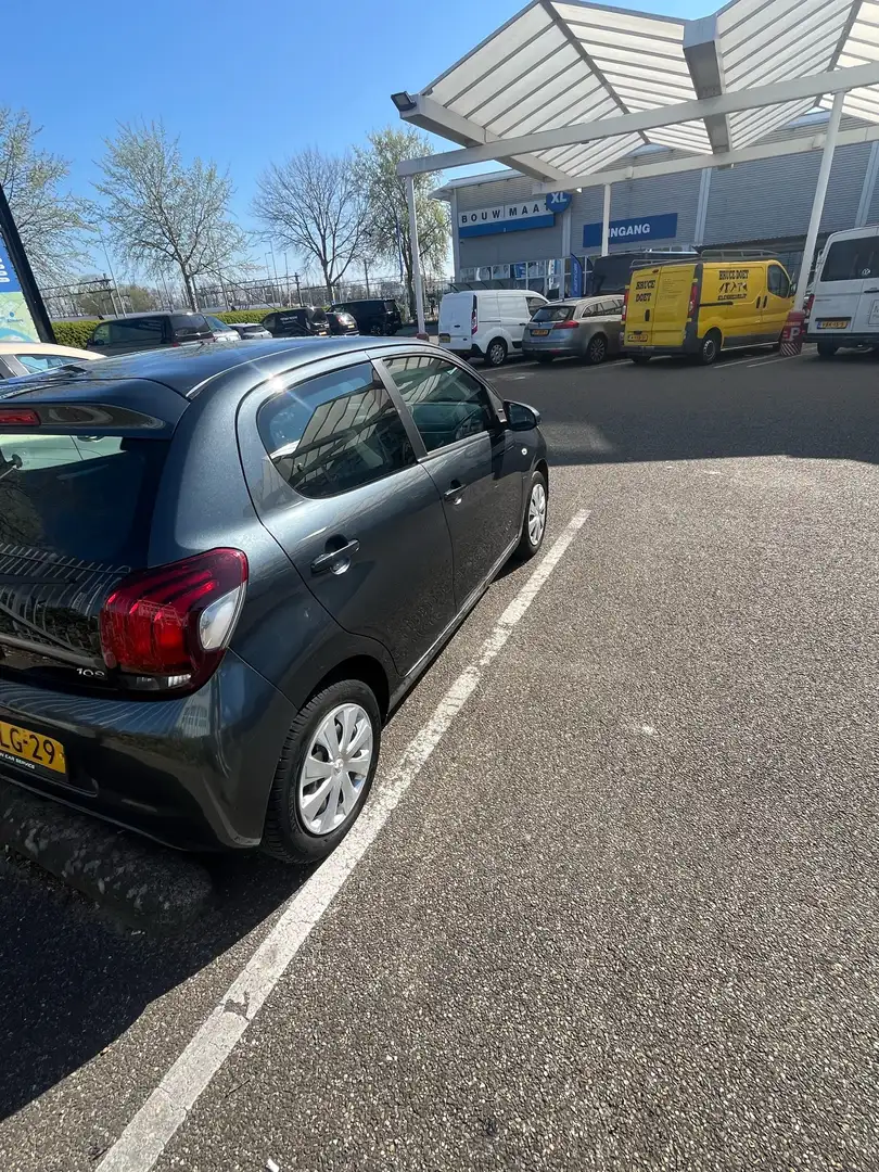 Peugeot 108 1.0 e-VTi Active. Airco, elect. ramen. NL auto Grijs - 2
