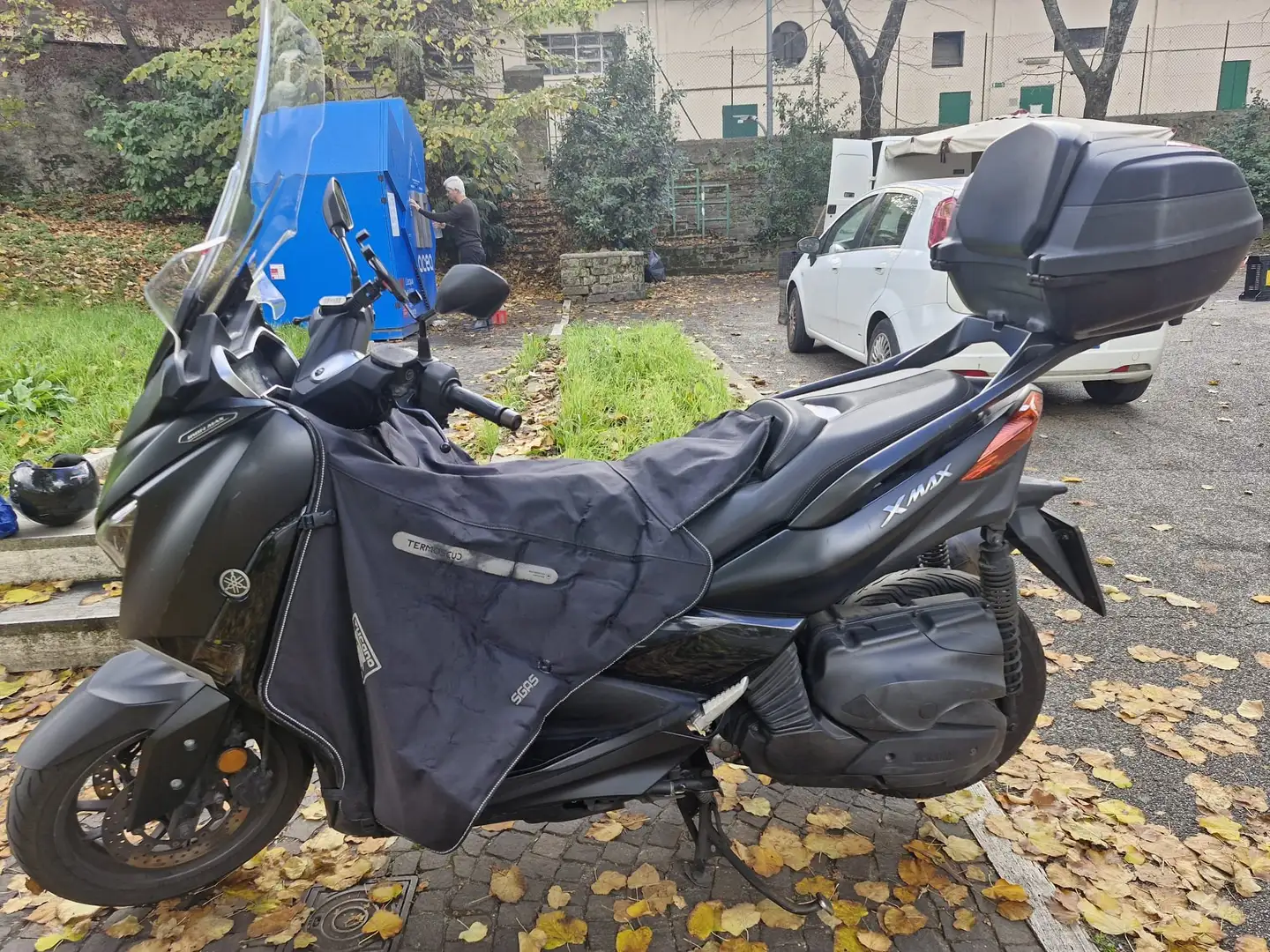 Yamaha X-Max 400 Iron Max ABS Nero - 2