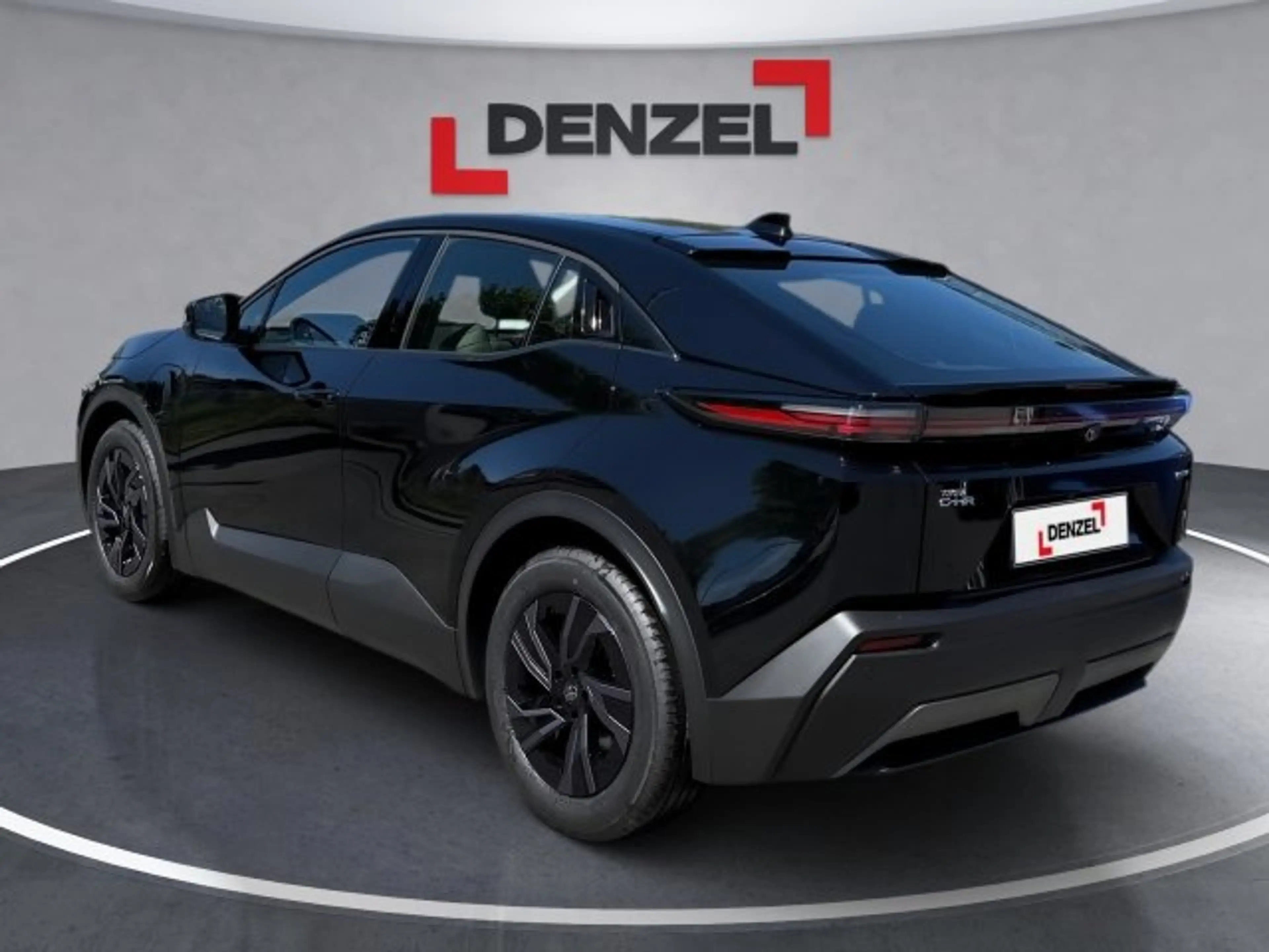 Toyota C-HR+ + BEV 1 4x2 Active ECV — photo 3