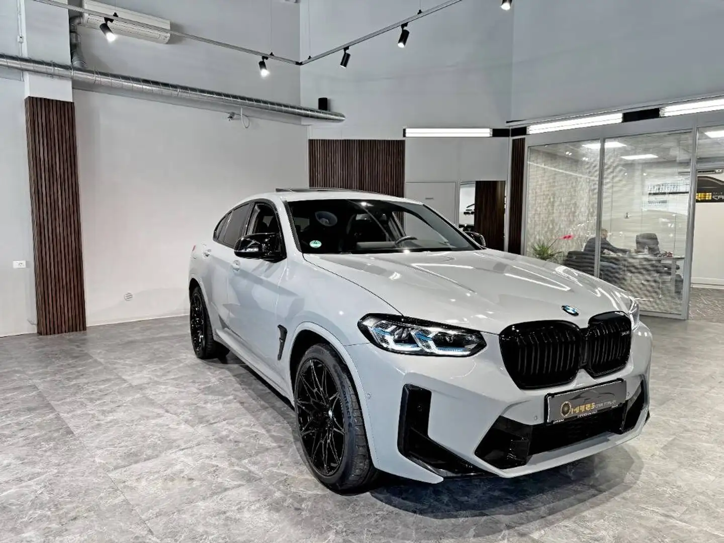 BMW X4 M Tetto Navi C.21" Laser Camera HarmanKardon Grau - 2