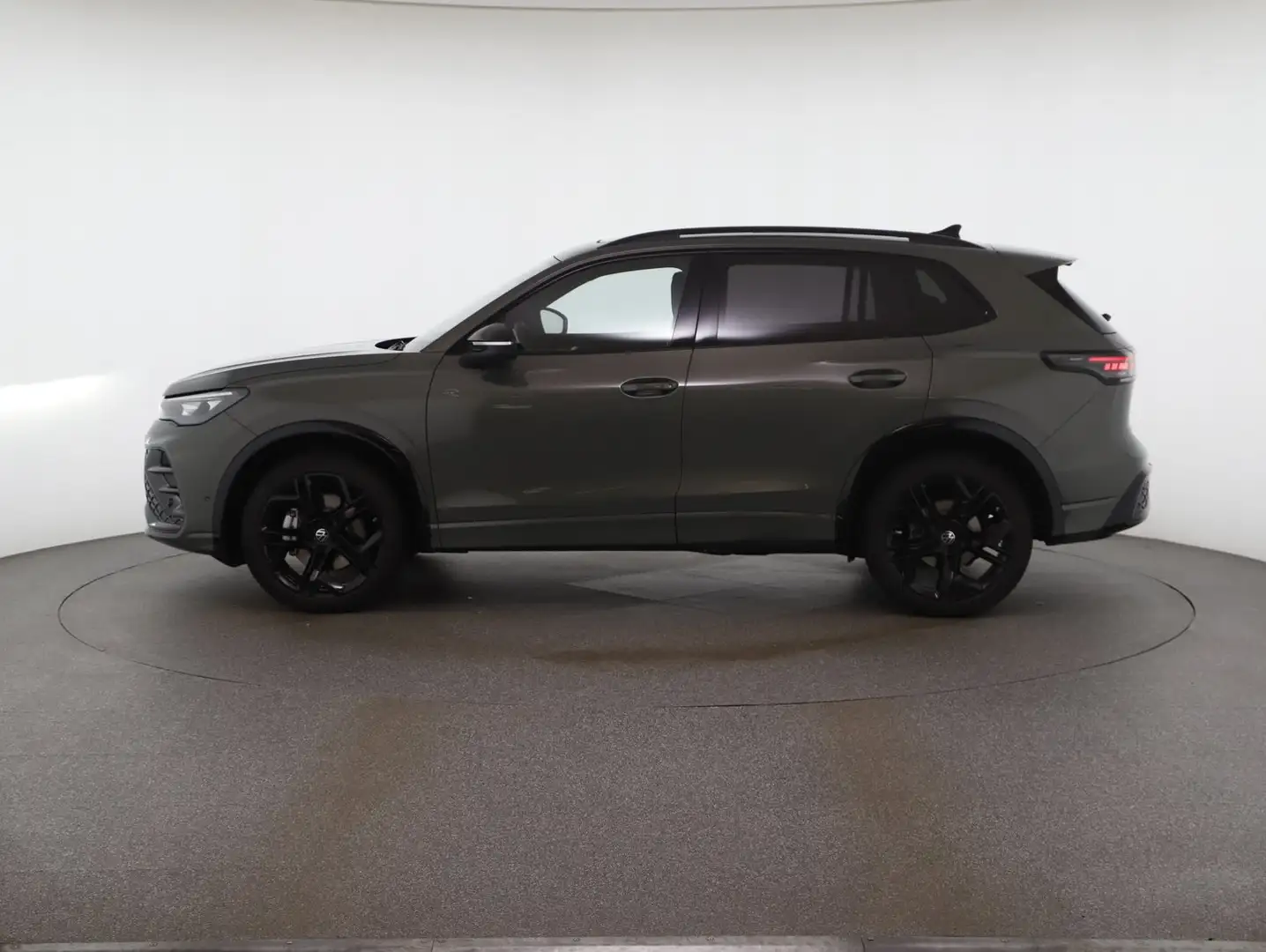 Volkswagen Tiguan R-Line TDI 4MOTION DSG Vert - 2