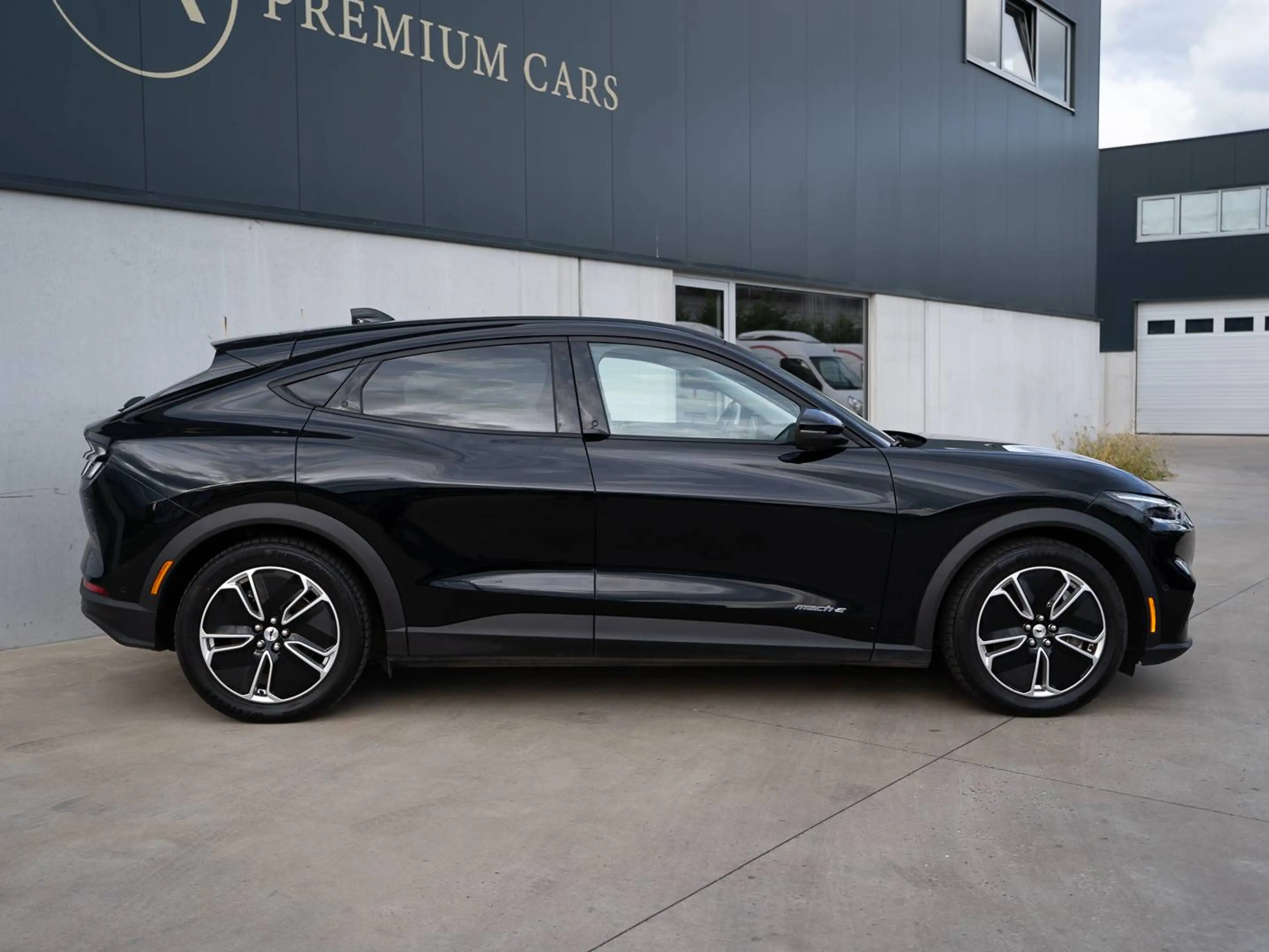 Ford Mustang Mach-E Standard Range l Technologie+ l Electric Seats l B&O l 93,5% SOH — photo 9