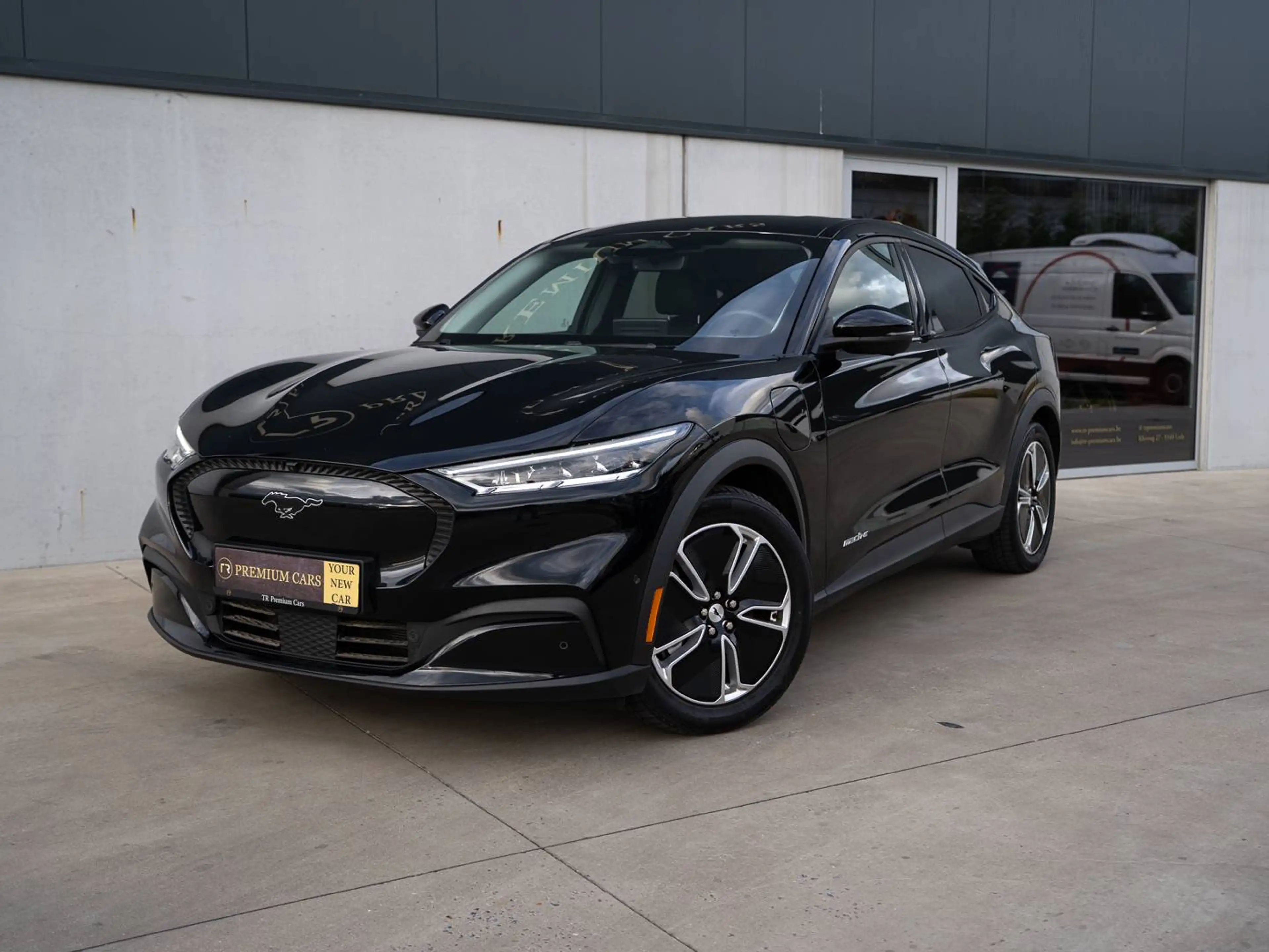 Ford Mustang Mach-E Standard Range l Technologie+ l Electric Seats l B&O l 93,5% SOH — photo 2