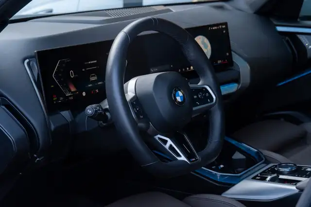 BMW X3 view 12