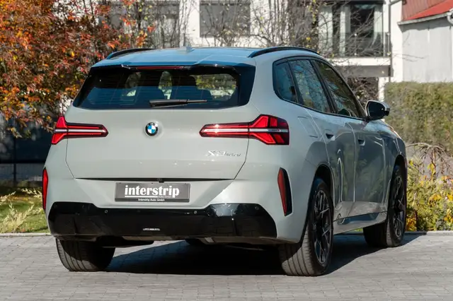 BMW X3 view 6