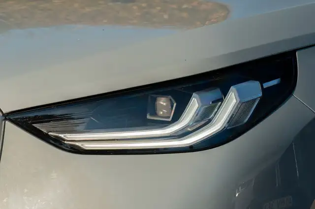 BMW X3 view 8