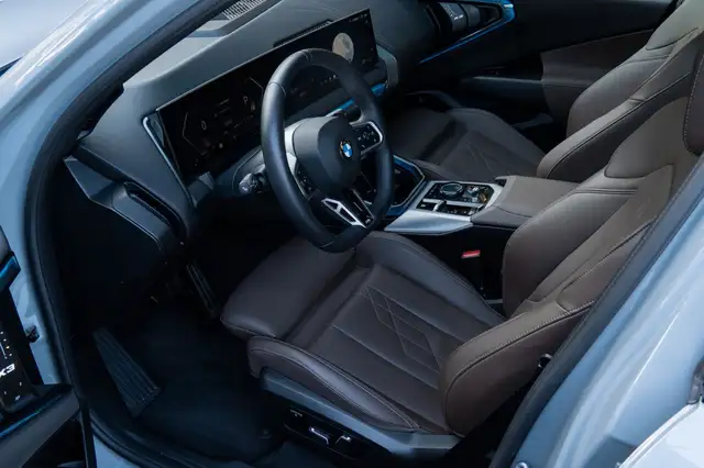 BMW X3 view 11