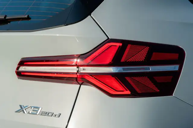BMW X3 view 7