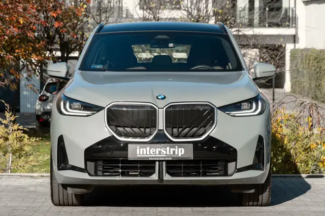 BMW X3 view 2