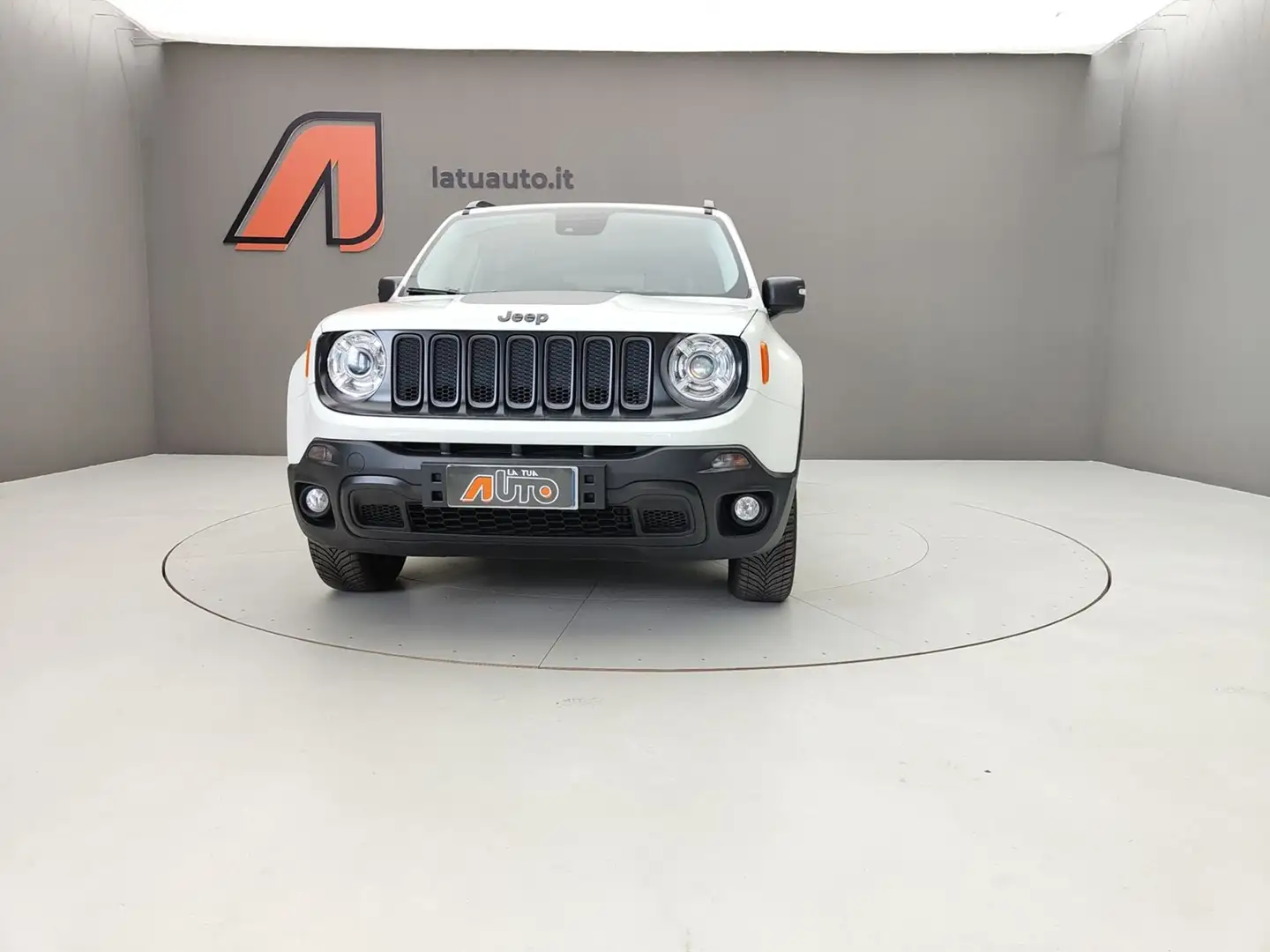 Jeep Renegade 2.0 MJT 170CV TRAILHAWK 4WD AUTO Bílá - 2