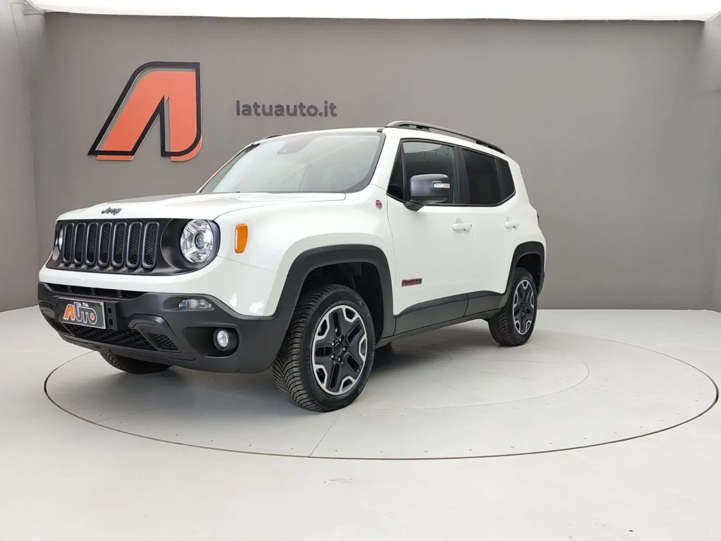 Jeep Renegade 2.0 MJT 170CV TRAILHAWK 4WD AUTO Bílá - 1