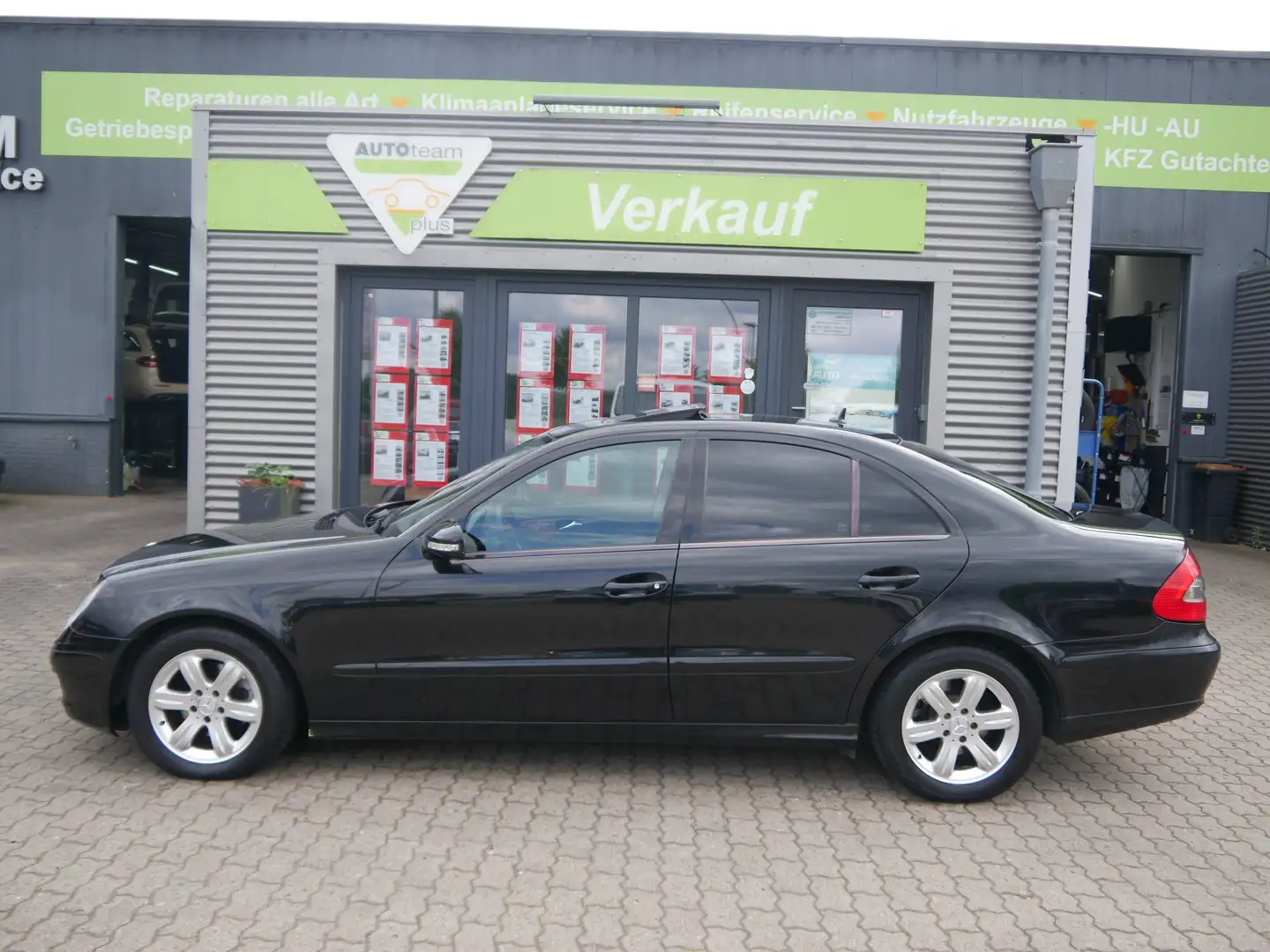 Mercedes-Benz E 220 E 220 CDI (211.008) Negro - 1
