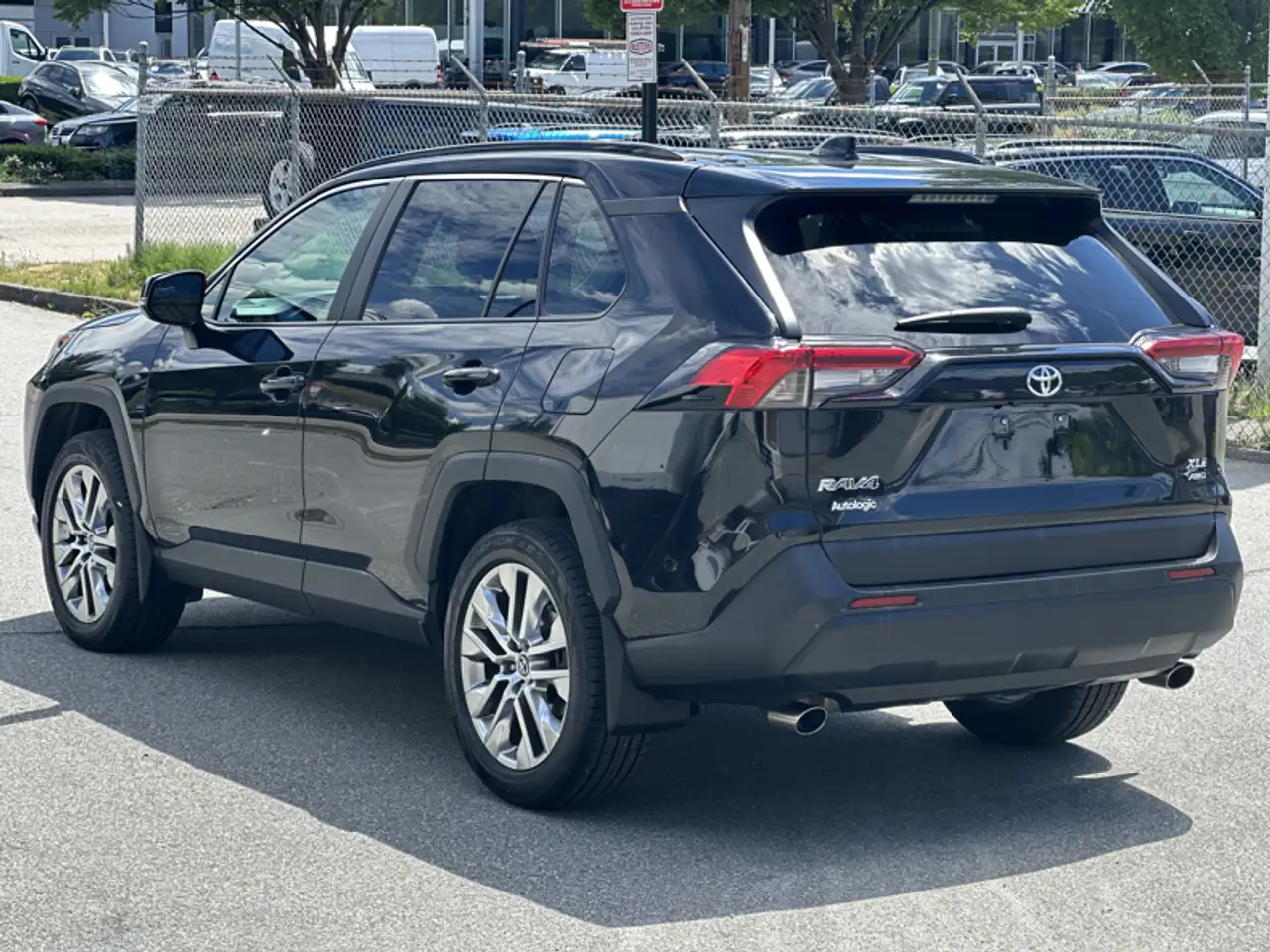 Toyota RAV 4 снимка Toyota RAV 4