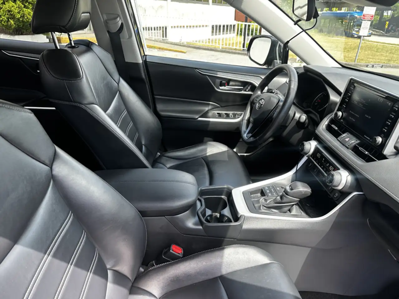 Toyota RAV 4 снимка Toyota RAV 4