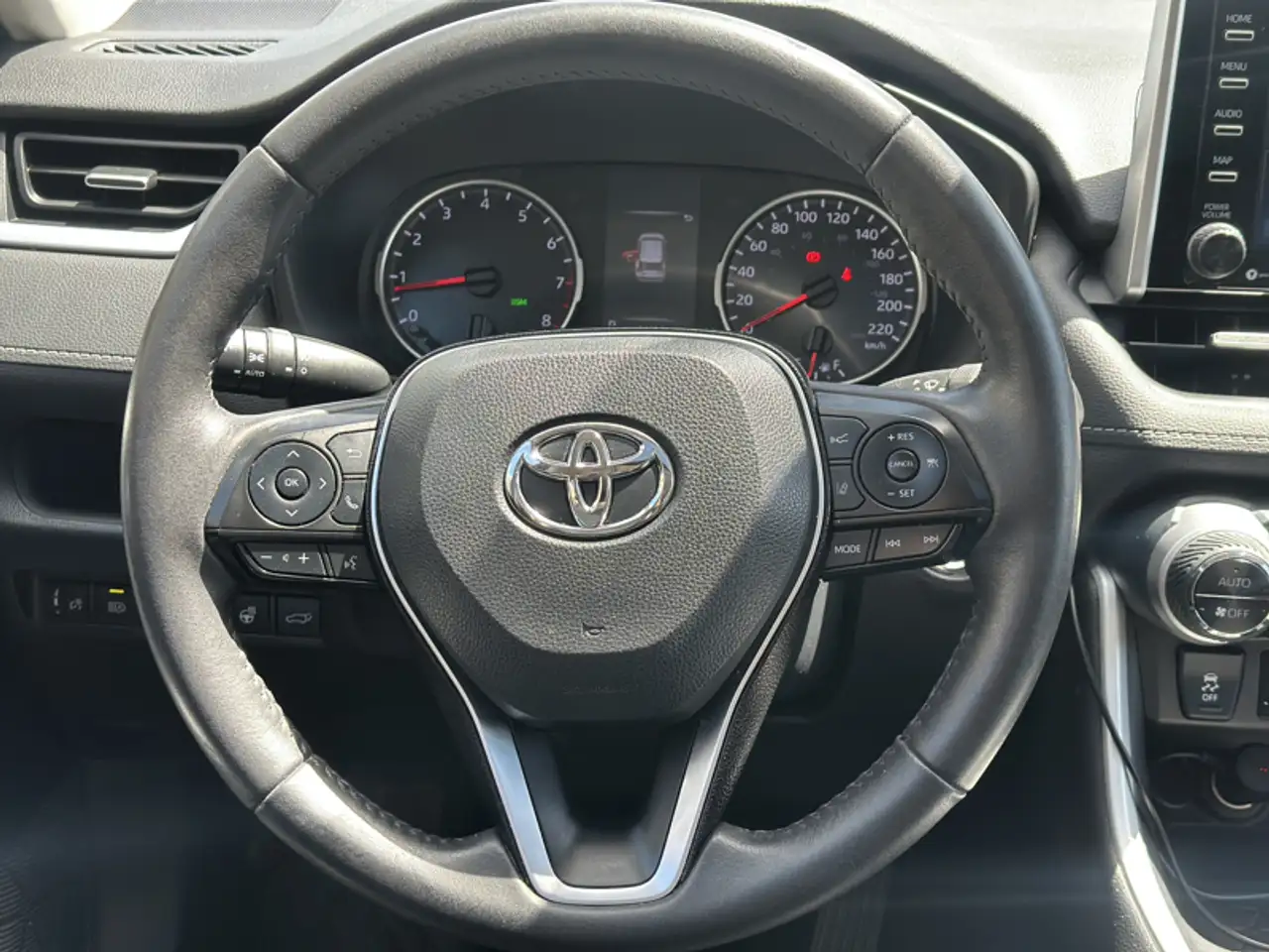 Toyota RAV 4 снимка Toyota RAV 4
