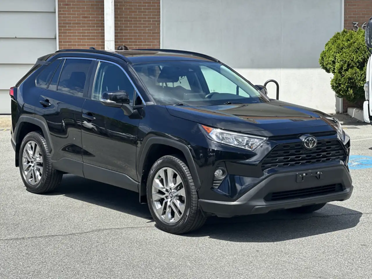 Toyota RAV 4 снимка Toyota RAV 4